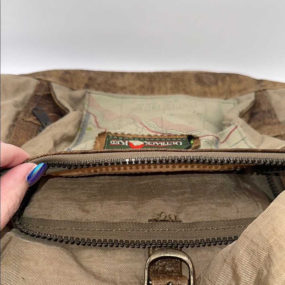 Outback Canvas Backpack - Picture 10 of 10
